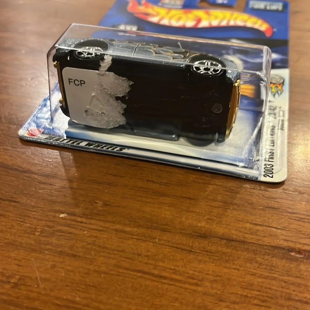 Hot Wheels 2003 First Editions Boom Box 23/42 Collector No. 35 toy truck suv